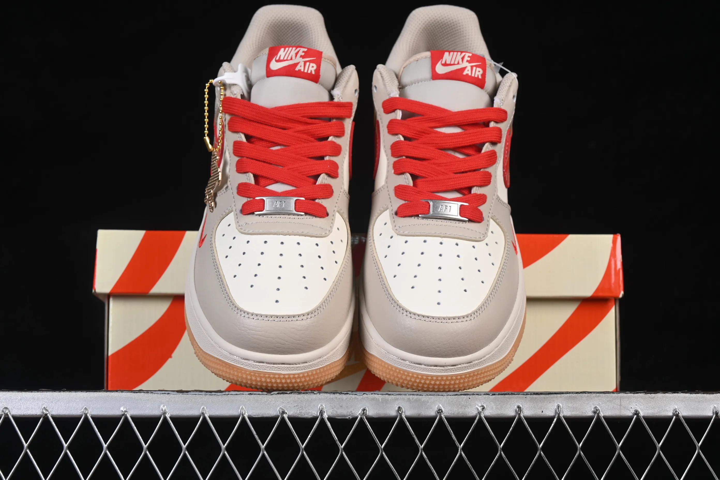 All Categories Nk Air Force 1 Air Force Series Nk Air Force 1 Low Air Force Low Nike Air Force 1'07 Low Year of the Horse Limited Khaki Air Force One Low Casual Shoes XD0028-008